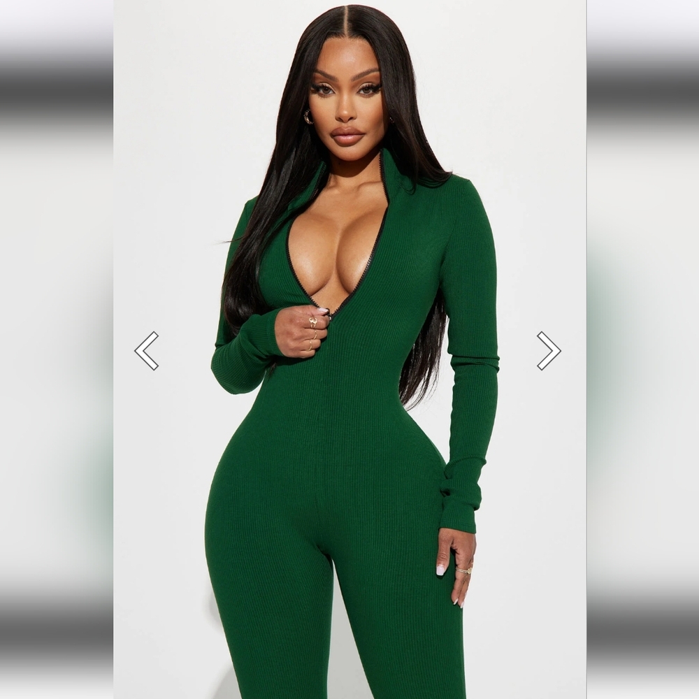 💚 HUNTER GREEN Ribbed Sabrina JUMPSUIT 💚 - Picture 3 of 17